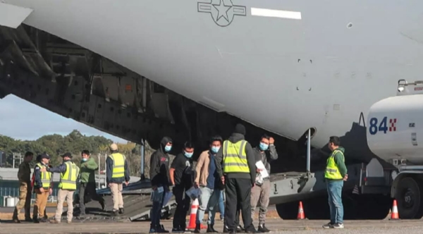 अमेरिका से डिपोर्ट किए गए नेपाली नागरिक