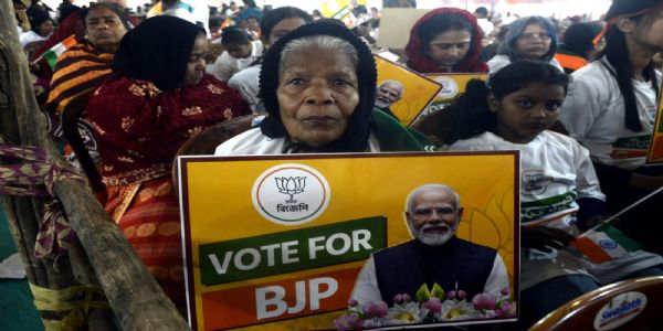 নদিয়াত কুঁৱলীৰ ফলত প্ৰধানমন্ত্ৰী মোডীৰ কাৰ্যসূচীত ব্যাঘাত, কলকাতাৰ পৰা ভাৰ্চুৱেল বাৰ্তা