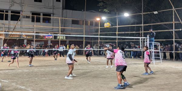 তেজপুৰৰ তৰুণ অসম সংঘৰ উদ্যোগত অনুষ্ঠিত হোৱা পুৰুষ -মহিলাৰ জিলা ভিত্তিক ভলীবল প্ৰতিযোগিতাৰ সামৰণি