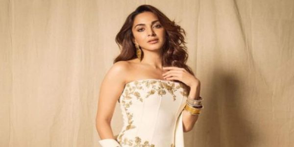 চলচ্চিত্ৰ উদ্যোগত ৮ ঘণ্টীয়া শিফ্টৰ ওপৰত মৌনতা ভংগ কিয়াৰা আদৱানীৰ