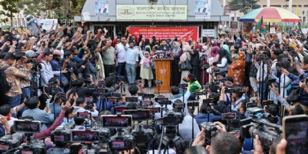 হাদীৰ হত্যাকাণ্ডক লৈ ক্ষুব্ধ বাংলাদেশৰ ইনকিলাব মঞ্চ; ২৫ ডিচেম্বৰৰ পিছত আন্দোলন ঘোষণা