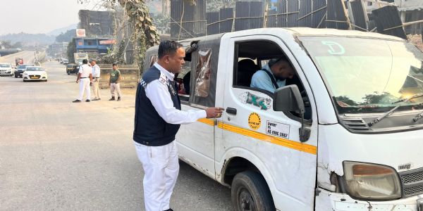 যোৰাবাটত যানবাহন আৰক্ষীৰ তালাচী অভিযান