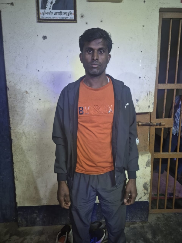 মৰিগাঁও আৰক্ষীৰ অভিযানত লাহৰীঘাটৰ পৰা ধৃত দুই চাইবাৰ অপৰাধী