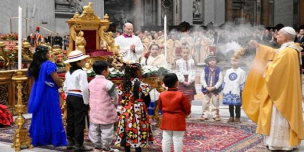 ভেটিকান চহৰত বৰদিনৰ উদযাপন, পোপ লিঅ’ৰ বাৰ্তা: এয়া হৈছে দাতব্য আৰু আশাৰ উৎসৱ