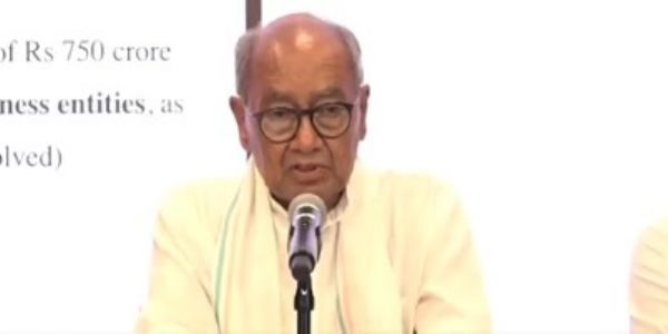 কংগ্ৰেছৰ বৰ্তমানৰ কৰ্মশৈলীক লৈ দিগ্বিজয় সিঙৰ প্ৰশ্ন উত্থাপন