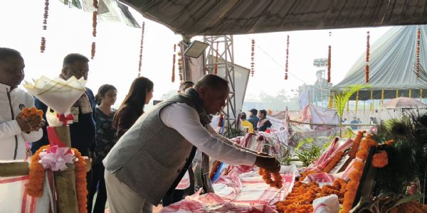 বৰ্ষটোৰ অন্তিম দেওবাৰে জুবিন ক্ষেত্ৰত ভিৰ অজস্ৰজনৰ