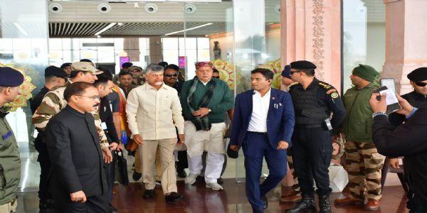 অযোধ্যাত অন্ধ্ৰ প্ৰদেশৰ মুখ্যমন্ত্ৰী চন্দ্ৰবাবু নাইডু, ৰাম মন্দিৰ দৰ্শন আৰু পূজন