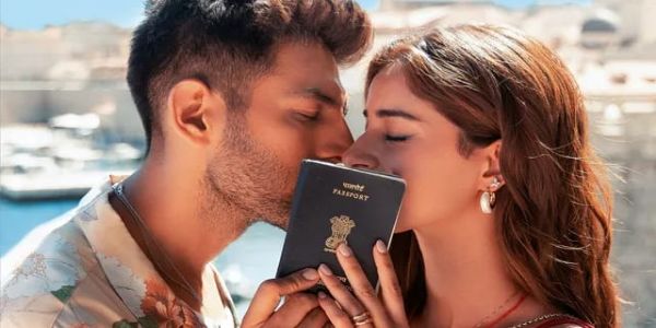 উপাৰ্জন হ্ৰাসৰ পৰা উদ্ধাৰৰ প্ৰয়াস, তু মেৰী মে তেৰা...ৰ নিৰ্মাতাসকলে দিলে নতুন অফাৰ