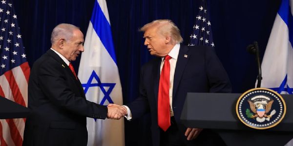 ট্ৰাম্পক নেতান্যাহুৰ সাক্ষাৎ, কয় - হামাছে অস্ত্ৰ আত্মসমৰ্পণ নকৰিলে ভয়াৱহ হ’ব পৰিণতি