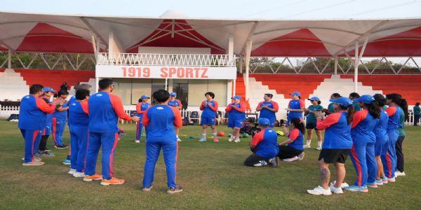 মহিলা প্ৰিমিয়াৰ লীগৰ চতুৰ্থ ছিজনৰ পূৰ্বে গোৱাত দিল্লী কেপিটেলছৰ প্ৰশিক্ষণ আৰম্ভ