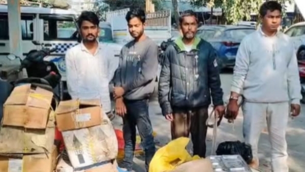 नगांव पुलिस गिरफ्तार चोर गैंग के सदस्य तथा भारी मात्रा में बरामद सामान । नगांव पुलिस गिरफ्तार चोर गैंग के सदस्य तथा भारी मात्रा में बरामद सामान ।