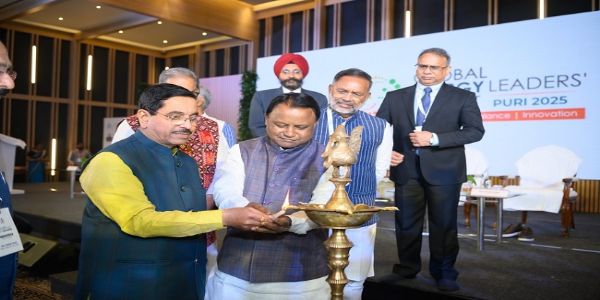 বিশ্বৰ নবীকৰণযোগ্য শক্তি বৃদ্ধিৰ মূল চালক হিচাপে ভাৰতৰ উত্থানঃ প্ৰহ্লাদ যোশী