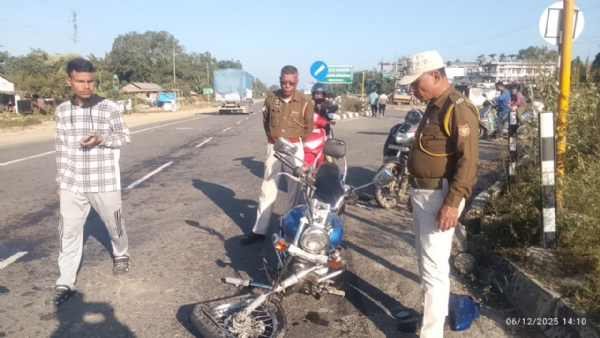 টীয়কৰ লাহদৈগড় আৰক্ষী চকীৰ অন্তৰ্গত ঢেকীয়াখোৱা বৰনামঘৰৰ গেটৰ সমীপত ভয়ানক দুৰ্ঘটনা। টীয়কৰ লাহদৈগড় আৰক্ষী চকীৰ অন্তৰ্গত ঢেকীয়াখোৱা বৰনামঘৰৰ গেটৰ সমীপত ভয়ানক দুৰ্ঘটনা।