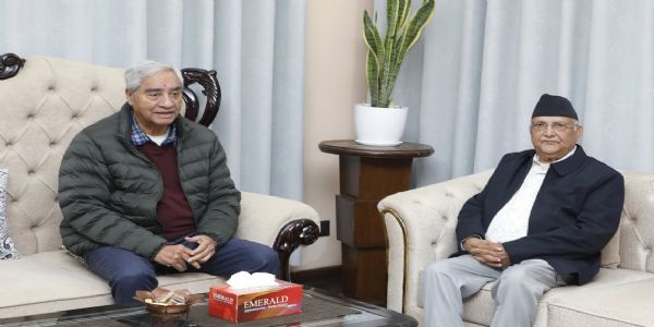 অলিয়ে দেউবাৰ সৈতে সাক্ষাৎ কৰি নিৰ্বাচনী মিত্ৰতাৰ প্ৰস্তাৱ আগবঢ়ায়