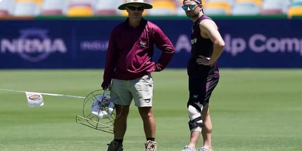 আঁঠুৰ আঘাতৰ বাবে মাৰ্ক উডে এছেছৰ পৰা বাহিৰ, মেথিউ ফিচাৰ দলত অন্তৰ্ভুক্ত