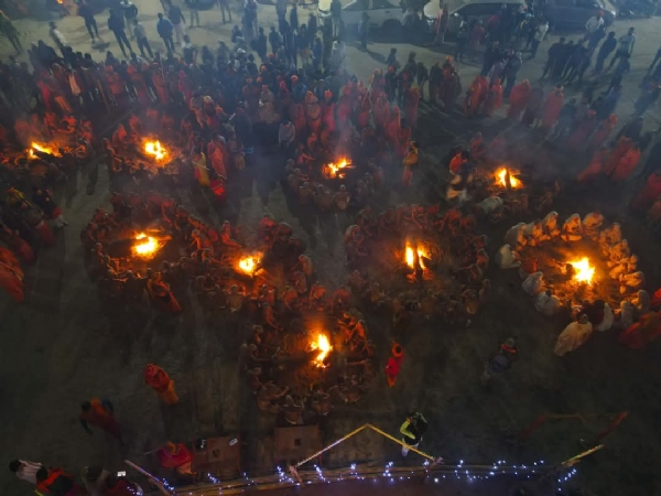 মহা কুম্ভঃ সনাতনৰ সেৱাৰ বাবে জুনা আখৰাত ৫০০ নগা সন্ন্যাসীক দীক্ষা প্ৰদান