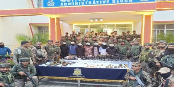 মণিপুৰত গ্ৰেপ্তাৰ ৮ কেচিপি (পিডব্লিউজি) কেডাৰ, উদ্ধাৰ বৃহৎ অস্ত্ৰৰ ভঁৰাল