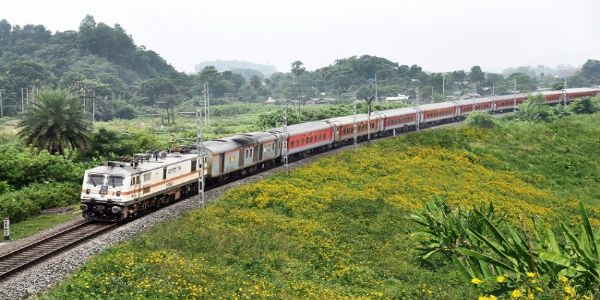 উত্তৰ পূব সীমান্ত ৰেলৱেৰ দ্বাৰা দুযোৰ গ্ৰীষ্মকালীন বিশেষ ৰে