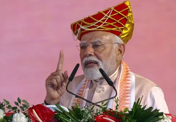 भोपाल में महिला सशक्तिकरण सम्मेलन में मोदी