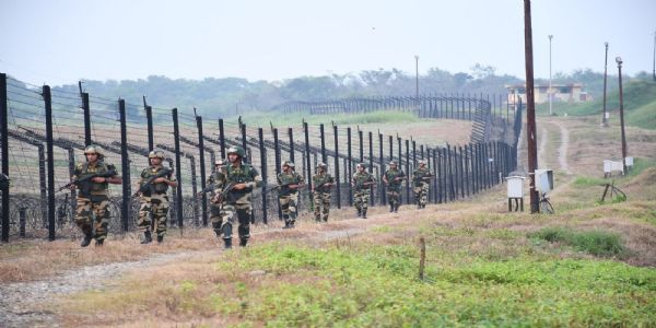 সাম্বা জিলাৰ আন্তঃৰাষ্ট্ৰীয় সীমান্তত এক বৃহৎ অনুপ্ৰৱেশৰ চেষ্টা বিফল