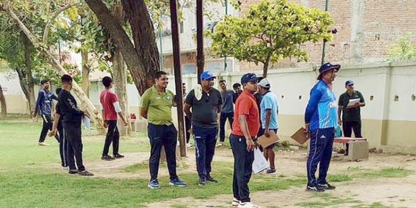 কৰ্চনা, মেজা আৰু কোৰাওনৰ ট্ৰাইলত অংশগ্ৰহণ ১৯৪ গৰাকী ক্ৰিকেটাৰৰ