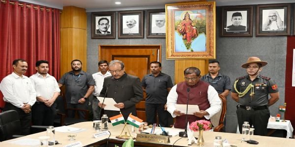 ৰাজ্যিক নিৰ্বাচন আয়ুক্ত হিচাপে ৰঞ্জন শৰ্মাৰ শপত গ্ৰহণ
