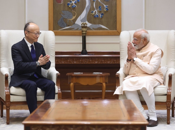 এছিয়ান ডেভেলপমেণ্ট বেংকৰ অধ্যক্ষৰ প্ৰধানমন্ত্ৰী মোডীক সাক্ষাৎ