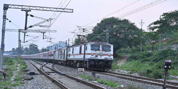 উত্তৰ-পূব সীমান্ত ৰে’লৱেত জুন মাহৰ পৰা ১৪খন ৰে’লৰ বাবে নতুন সময়সূচী
