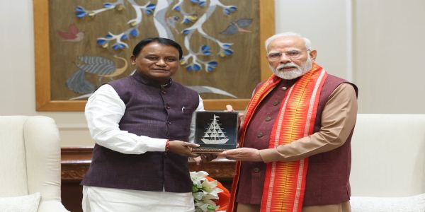 ওড়িশাৰ মুখ্যমন্ত্ৰীৰ প্ৰধানমন্ত্ৰীক সাক্ষাৎ