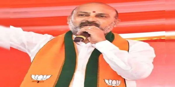 কেন্দ্ৰীয় গৃহ ৰাজ্য মন্ত্ৰী বন্দী সঞ্জয় কুমাৰৰ চলচ্চিত্ৰ অভিনেতা কোটা শ্ৰীনিবাস ৰাওৰ মৃত্যুত শোক প্ৰকাশ