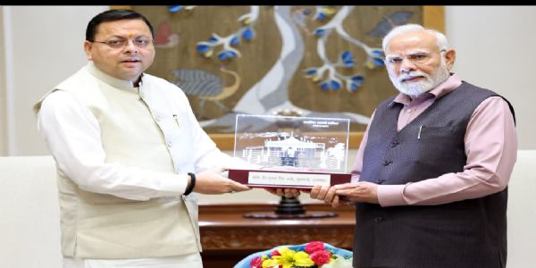 মুখ্যমন্ত্ৰী পুষ্কৰ সিং ধামীৰ প্ৰধানমন্ত্ৰী নৰেন্দ্ৰ মোডীক সৌজন্যতামূলক সাক্ষাৎ, উন্নয়নৰ ৰুট মেপ দাখিল