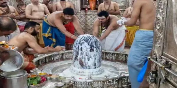 দেশত শ্ৰাৱনৰ প্ৰথম সোমবাৰ উদযাপন, শিৱ মন্দিৰত প্ৰতিধ্বনিত হৰ হৰ মহাদেৱ, অমৰনাথ তীৰ্থযাত্ৰীৰ যাত্ৰা অব্যাহত