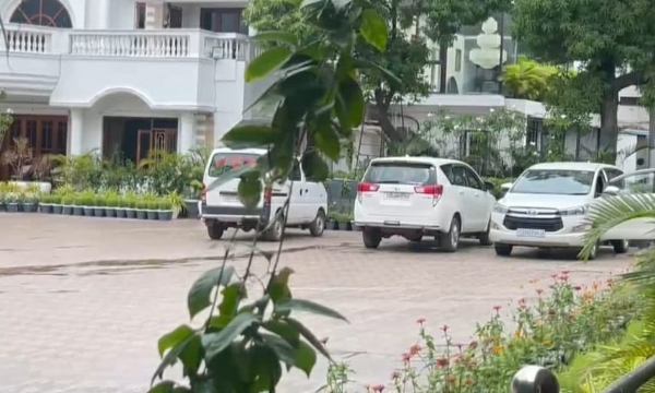 कारोबारी विजय अग्रवाल के बंगले में ईडी  की टीम  पहुंची
