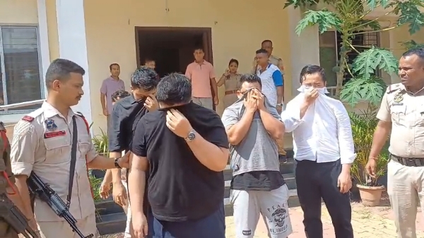 মহানগৰীৰ উপকণ্ঠৰ সোণাপুৰৰ ক্লাৱ নিৰ্বানাত আৰক্ষীৰ অভিযান।