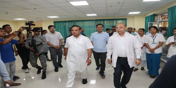 মুখ্যমন্ত্ৰীৰ কোকৰাঝাৰ চিকিৎসা মহাবিদ্যালয় আৰু চিকিৎসালয় পৰিদৰ্শন