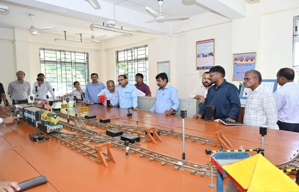 উত্তৰ-পূব সীমান্ত ৰেলৱেৰ মহাপ্ৰৱন্ধকৰ দ্বাৰা ৰঙিয়া মণ্ডলৰ গুৰুত্বপূর্ণ ষ্টেচন আৰু আন্তঃগাঁথনি প্ৰকল্পসমূহৰ ব্যাপক পৰিদৰ্শন