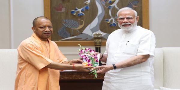 মুখ্যমন্ত্ৰী যোগীৰ প্ৰধানমন্ত্ৰী তথা বিজেপিৰ সভাপতি নড্ডাক সাক্ষাৎ