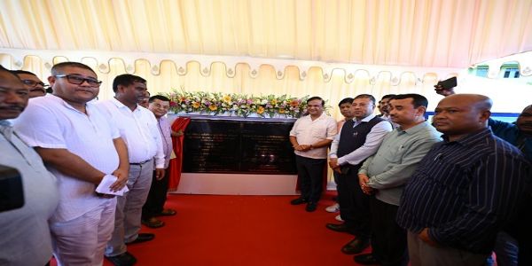 ডিব্ৰুগড়ত মন্ত্ৰীসকলৰ বাবে কাৰ্যালয় আৰু সন্মিলন কেন্দ্ৰৰ শিলান্যাস মুখ্যমন্ত্ৰীৰ