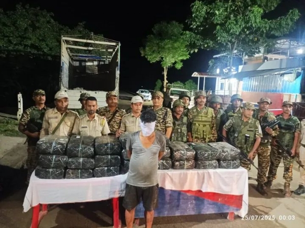 মণিপুৰঃ ব্ৰাউন চুগাৰ আৰু গাঞ্জা সৰবৰাহৰ ৰেকেট ধ্বংস, গ্ৰেপ্তাৰ ৩ জন