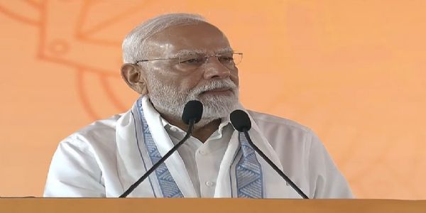 মালদ্বীপৰ পৰা টুটিকোৰিনত উপস্থিত প্ৰধানমন্ত্ৰী, ৪৮০০ কোটি টকাৰ উন্নয়নমূলক প্ৰকল্পৰ উপহাৰ