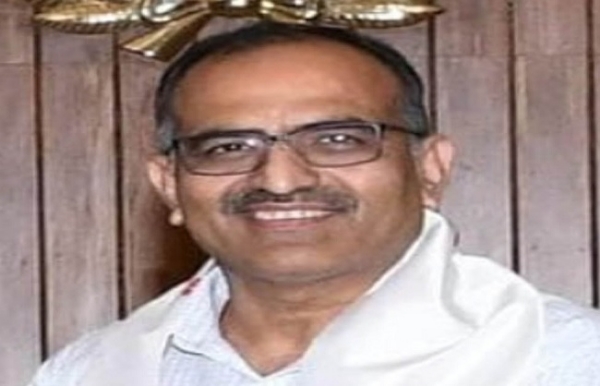 জ্যেষ্ঠ আমোলা এ পি দাস যোশী