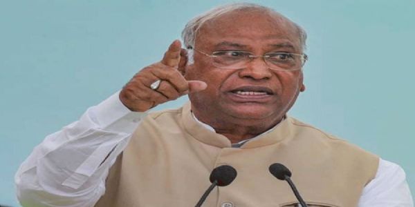 ট্ৰাম্পৰ শুল্কক লৈ প্ৰধানমন্ত্ৰীৰ সমালোচনাত সৰব খৰ্গে