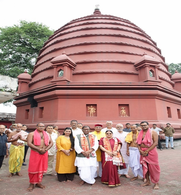 নৱগ্ৰহ মন্দিৰ পৰিদৰ্শন ৰাজ্যপালৰ