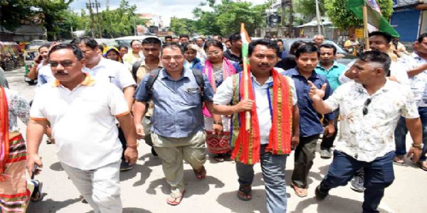 বাংলাদেশৰ অনুপ্ৰৱেশ ৰোধৰ দাবীত আগৰতলাৰ পৰা দিল্লীলৈ টিপ্ৰা মথাৰ নেতা কৰ্মীৰ পদযাত্ৰা