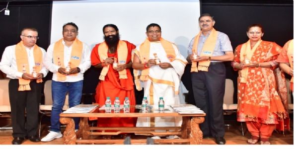 পতঞ্জলিয়ে মুকলি কৰিলে দন্ত কান্তি গড়ূষ অইল পুলিং