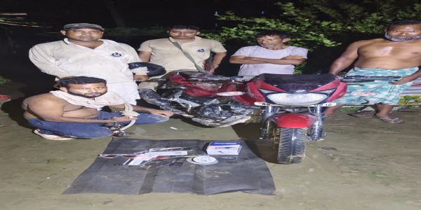 মৈৰাবাৰী আৰক্ষীৰ অভিযানত গ্ৰেপ্তাৰ দুটাকৈ কুখ্যাত চোৰ