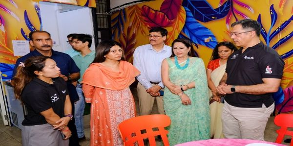 মহিলাসকলে ভাৰ তুলি ল’লে দেশ উচ্চতালৈ উঠে- ৰক্ষা খাদছে