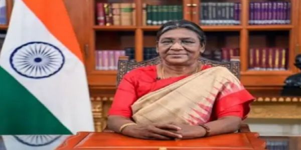 ৰাষ্ট্ৰপতি দ্ৰৌপদী মুৰ্মুৰ ধানবাদত আই আই টিৰ সমাৱৰ্তন অনুষ্ঠানত অংশগ্ৰহণ