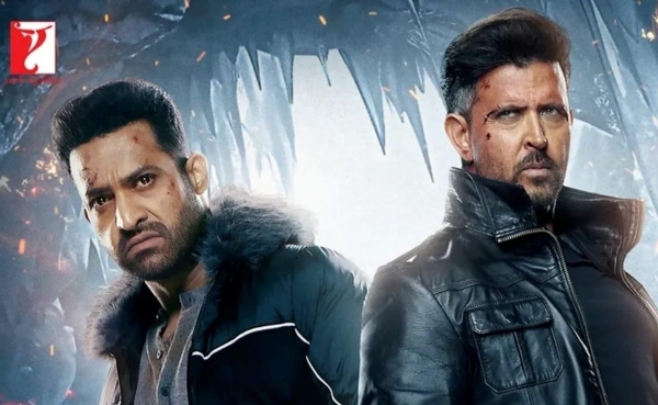 ऋतिक, जूनियर एनटीआर - फाइल फोटो