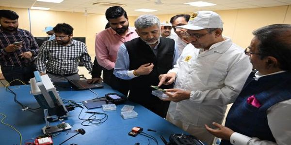দেশৰ প্ৰথমটো টেম্পাৰড গ্লাছ নিৰ্মাণ ইউনিট নয়ডাত আৰম্ভ